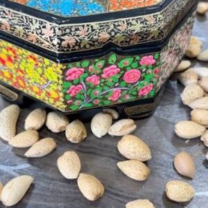 A curated Kashmir hamper brings several traditions together in one memorable gift.