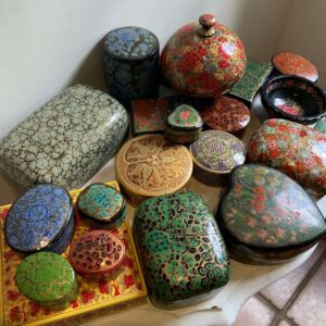 Hand-painted papier-mâché turns a traditional Kashmir craft into an accessible piece of contemporary décor.